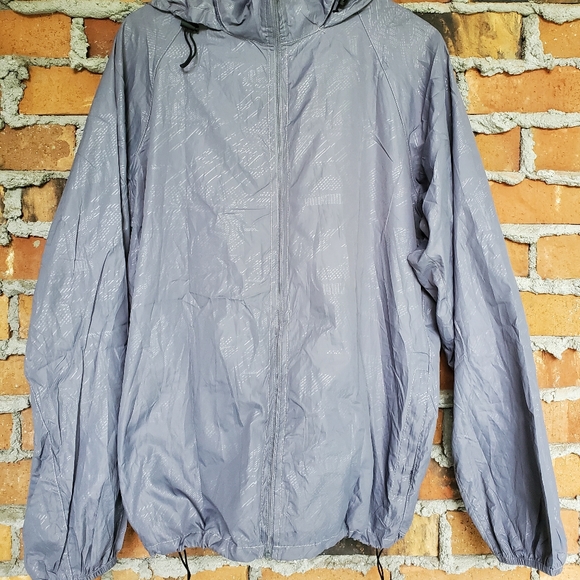 Package windbreaker jacket. - Picture 2 of 2